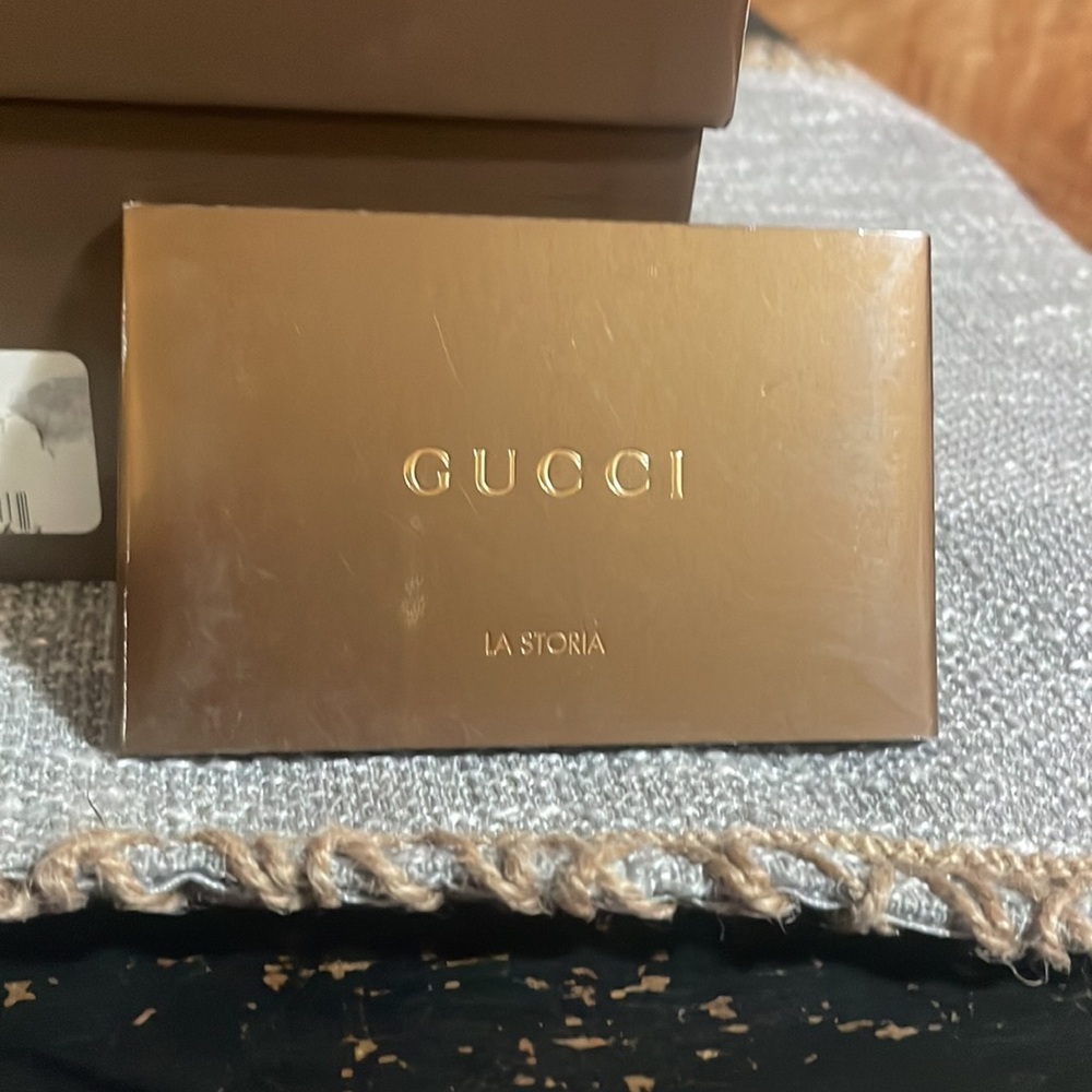 Gucci Black Patent Leather Heels - Picture 5 of 10